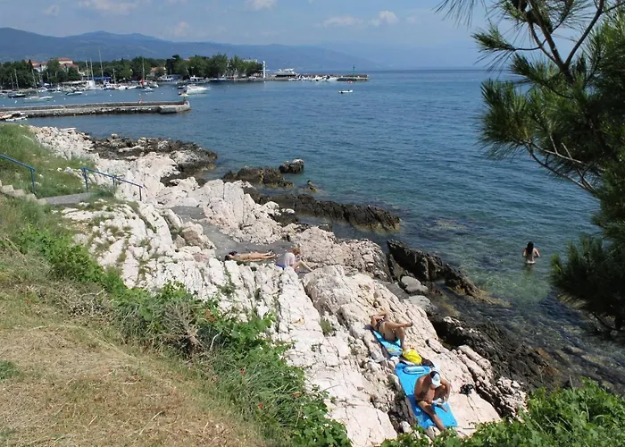 Διαμέρισμα By The Sea - 5558 Novi Vinodolski